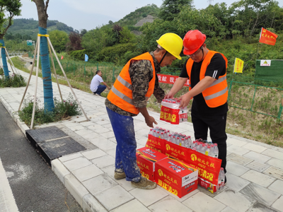 高溫慰問(wèn)送清涼，情系一線暖人心——省交投集團(tuán)、省交規(guī)院領(lǐng)導(dǎo)深入建設(shè)工程勘察一線開(kāi)展慰問(wèn)